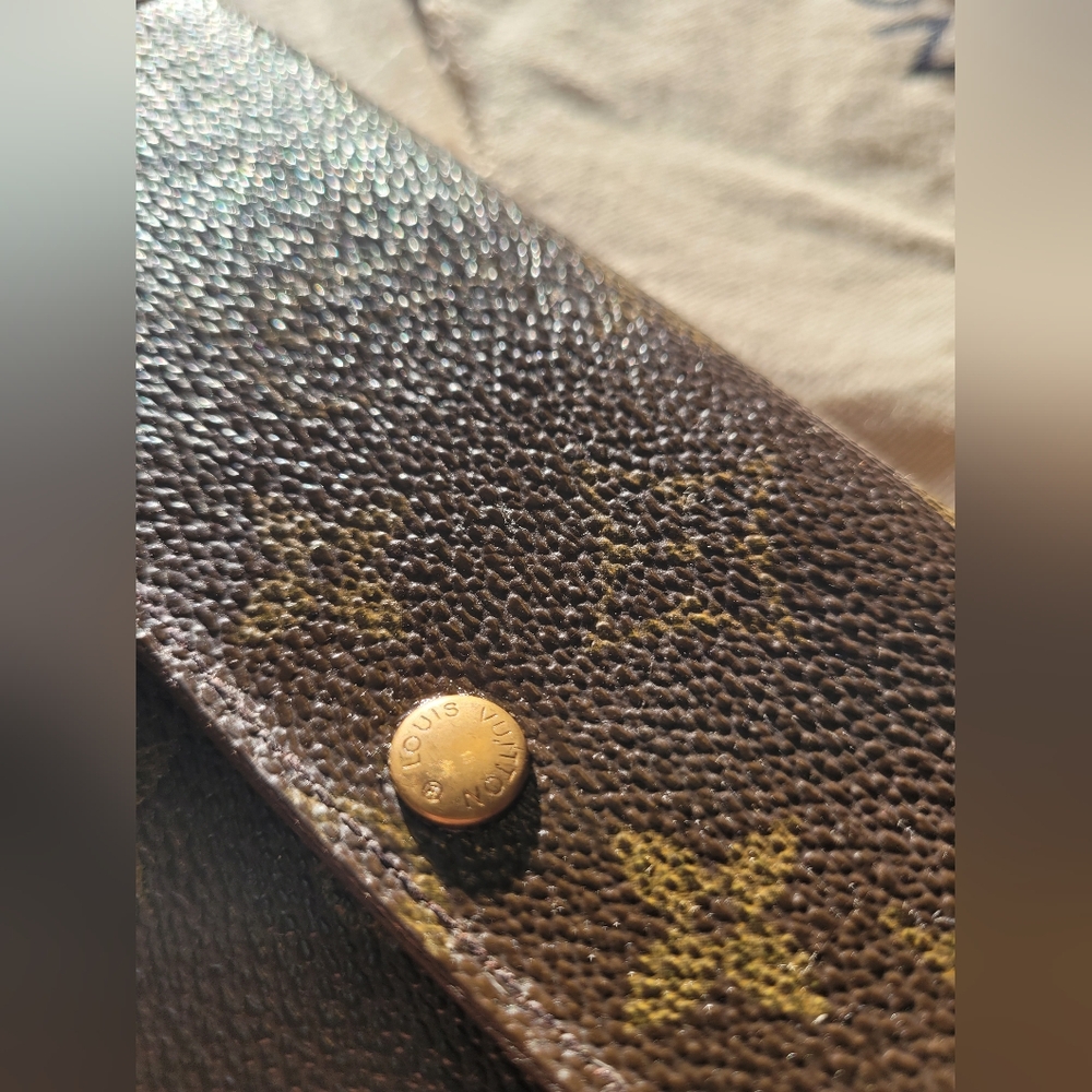 Louis Vuitton Sarah Monogram Wallet - Picture 2 of 5